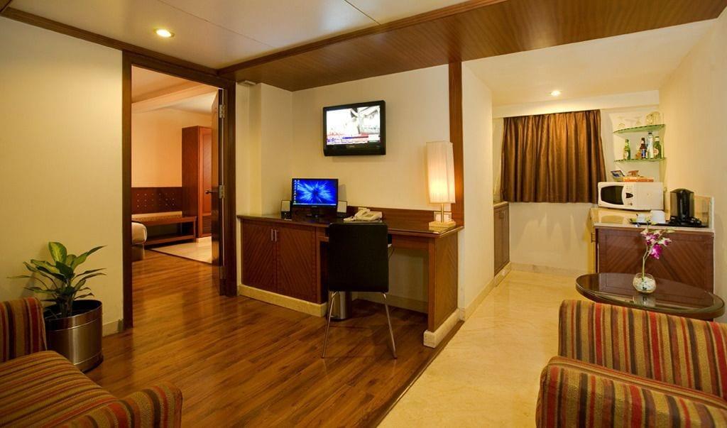 The President Hotel Μπανγκαλόρ Εξωτερικό φωτογραφία