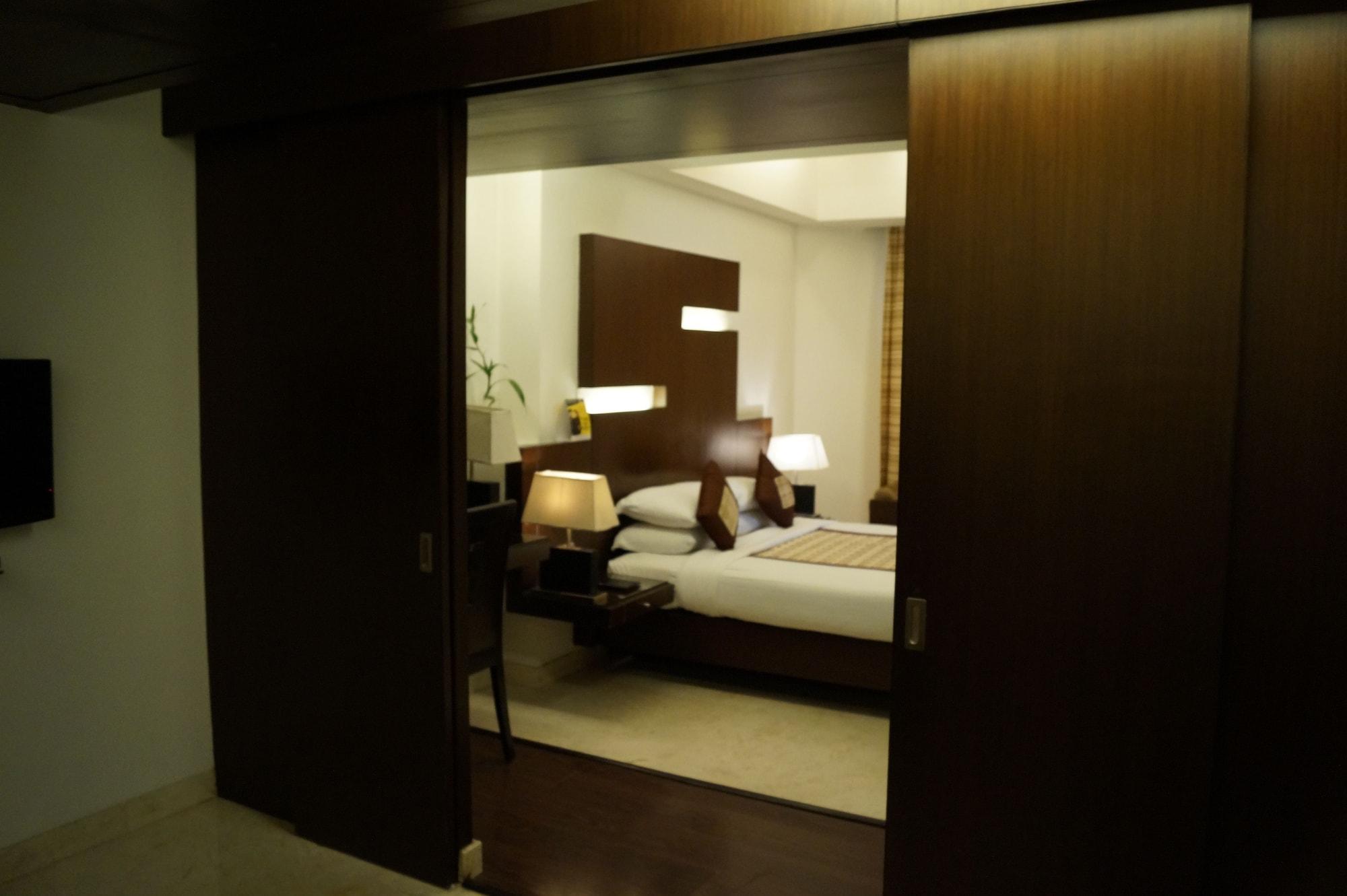 The President Hotel Μπανγκαλόρ Εξωτερικό φωτογραφία