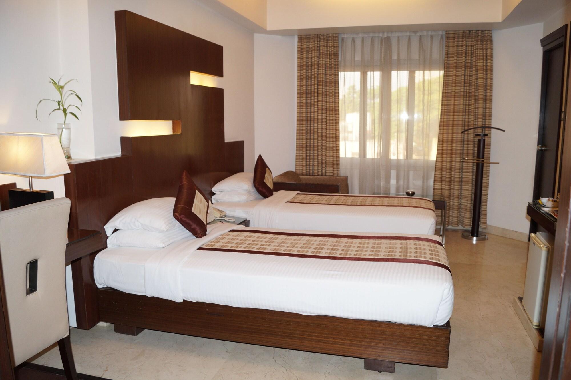 The President Hotel Μπανγκαλόρ Εξωτερικό φωτογραφία