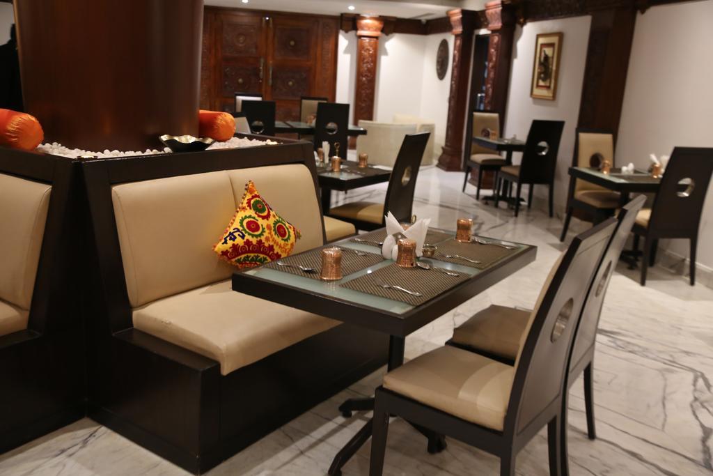 The President Hotel Μπανγκαλόρ Εξωτερικό φωτογραφία
