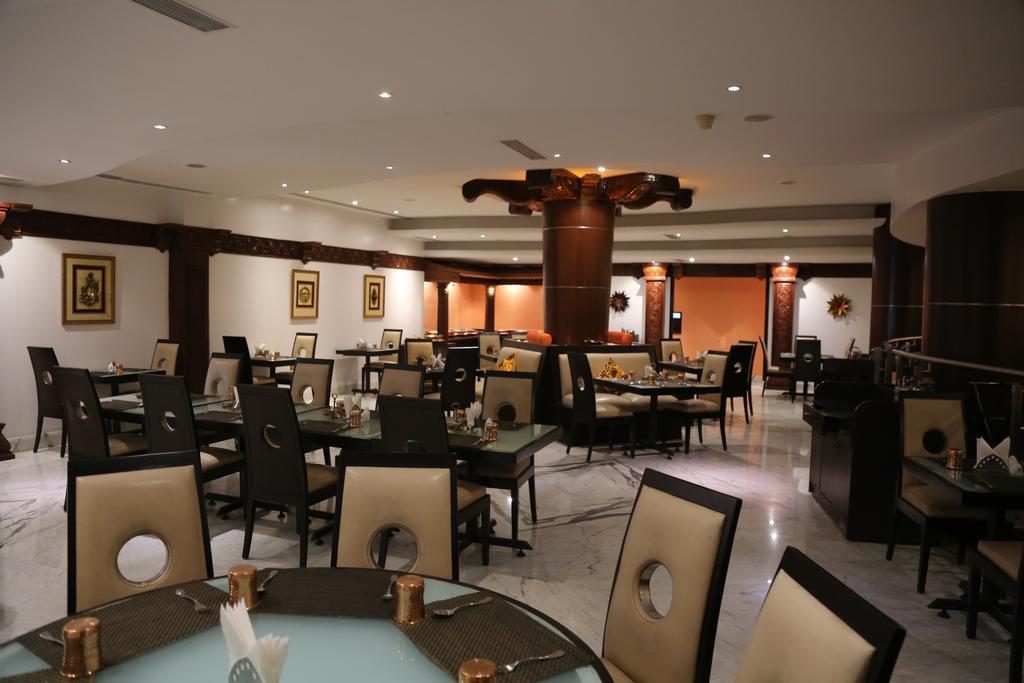 The President Hotel Μπανγκαλόρ Εξωτερικό φωτογραφία
